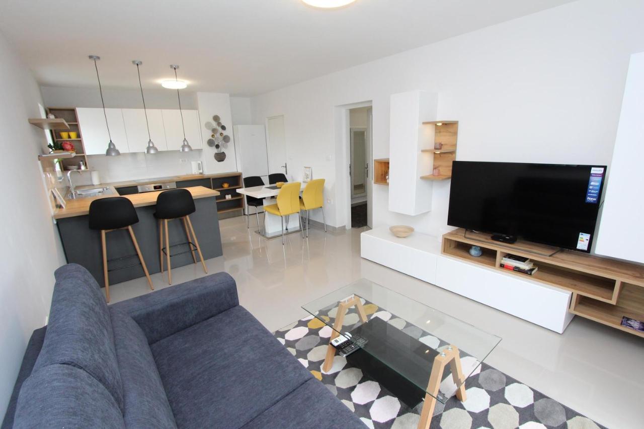 Apartment Sorriso 2 Rovigno Esterno foto