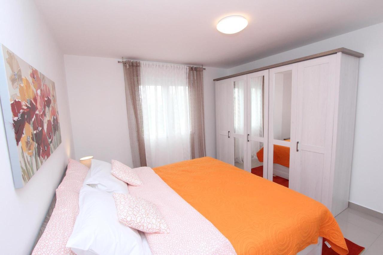 Apartment Sorriso 2 Rovigno Esterno foto