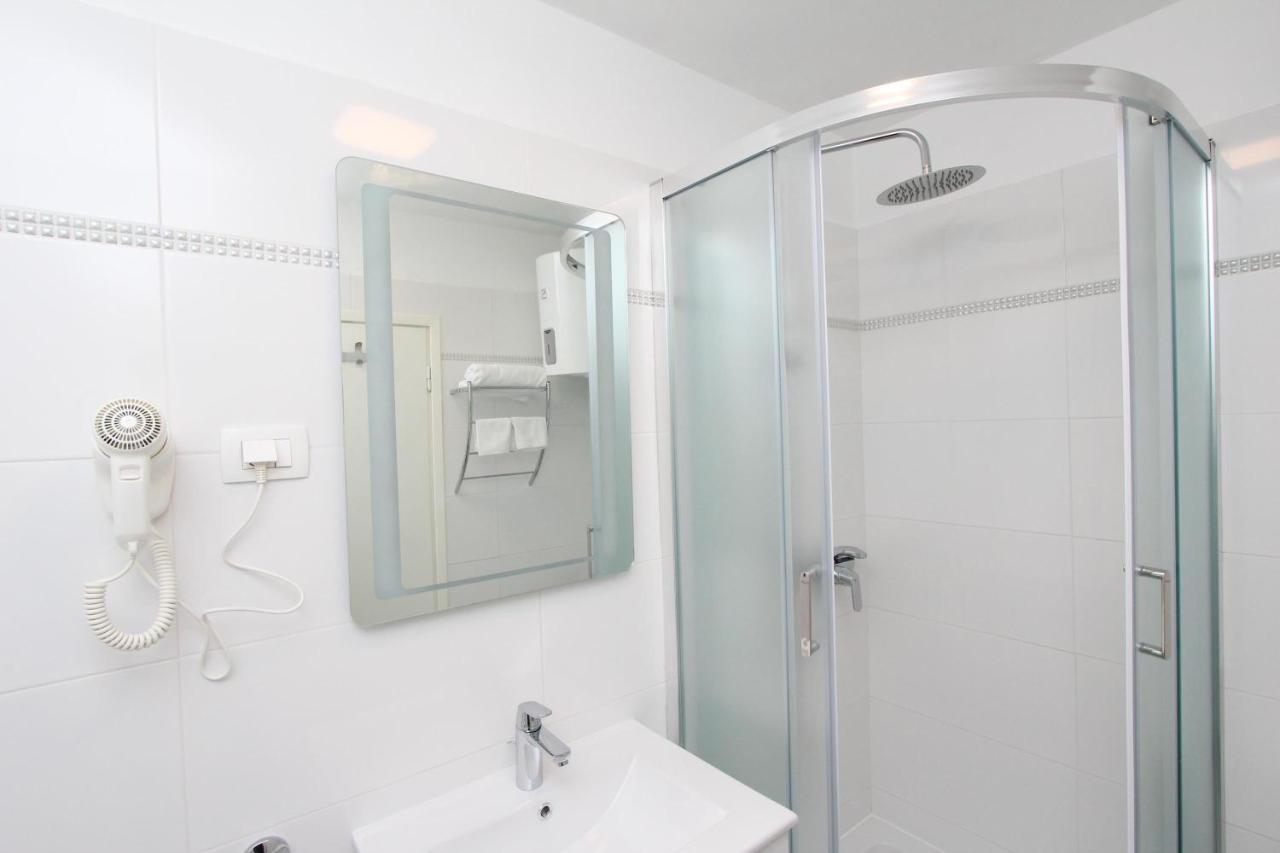 Apartment Sorriso 2 Rovigno Esterno foto