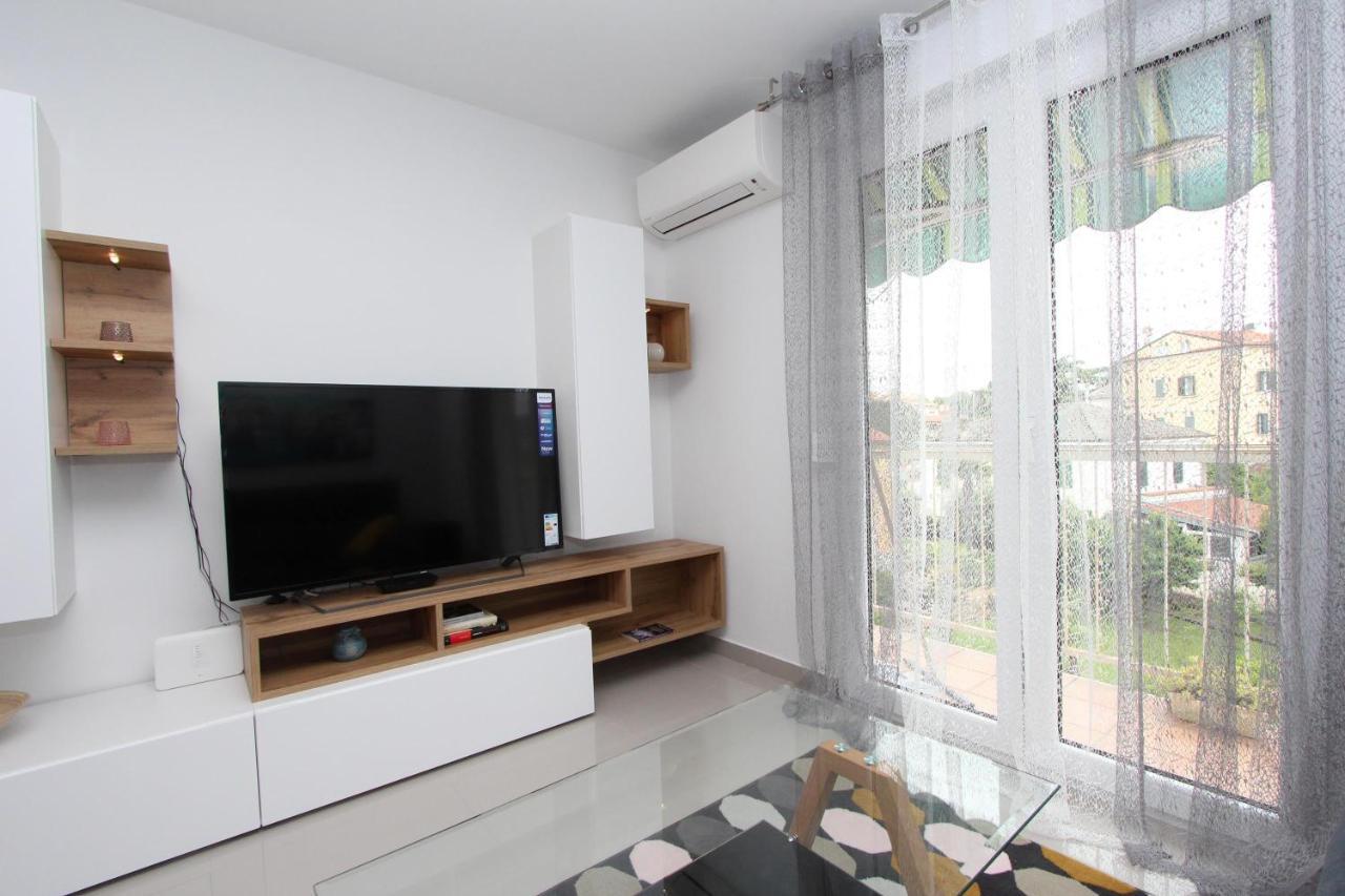 Apartment Sorriso 2 Rovigno Esterno foto
