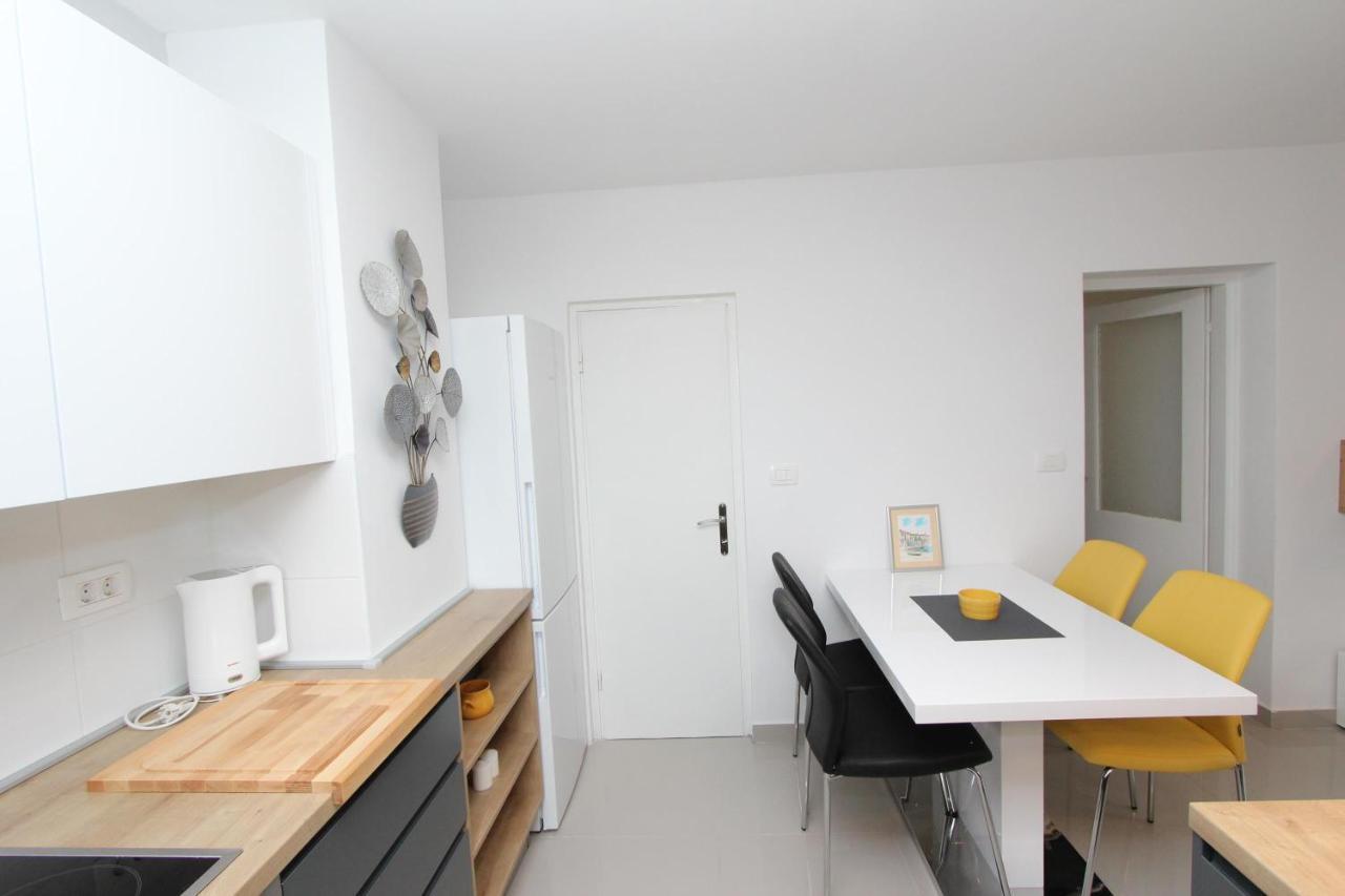 Apartment Sorriso 2 Rovigno Esterno foto