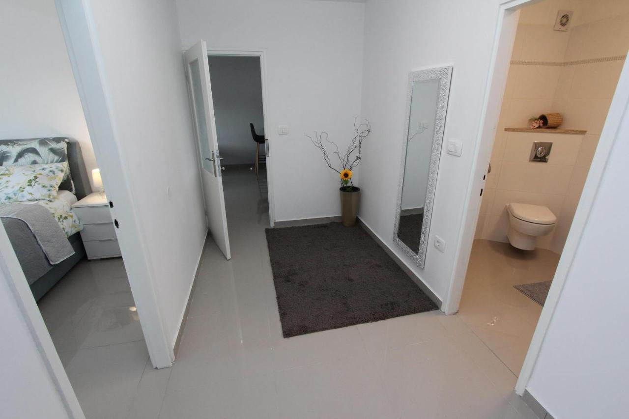 Apartment Sorriso 2 Rovigno Esterno foto