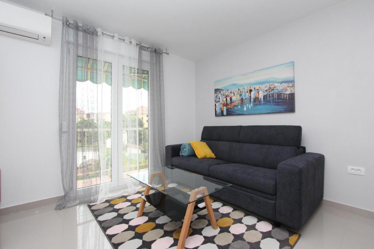Apartment Sorriso 2 Rovigno Esterno foto